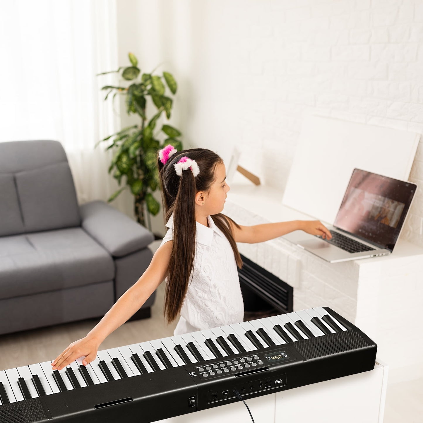 61 Key Folding Keyboard Piano, Foldable Electronic Keyboard Piano Portable Electric Piano with 200 Rhythms, 200 Tones and 80 Demos for Beginners